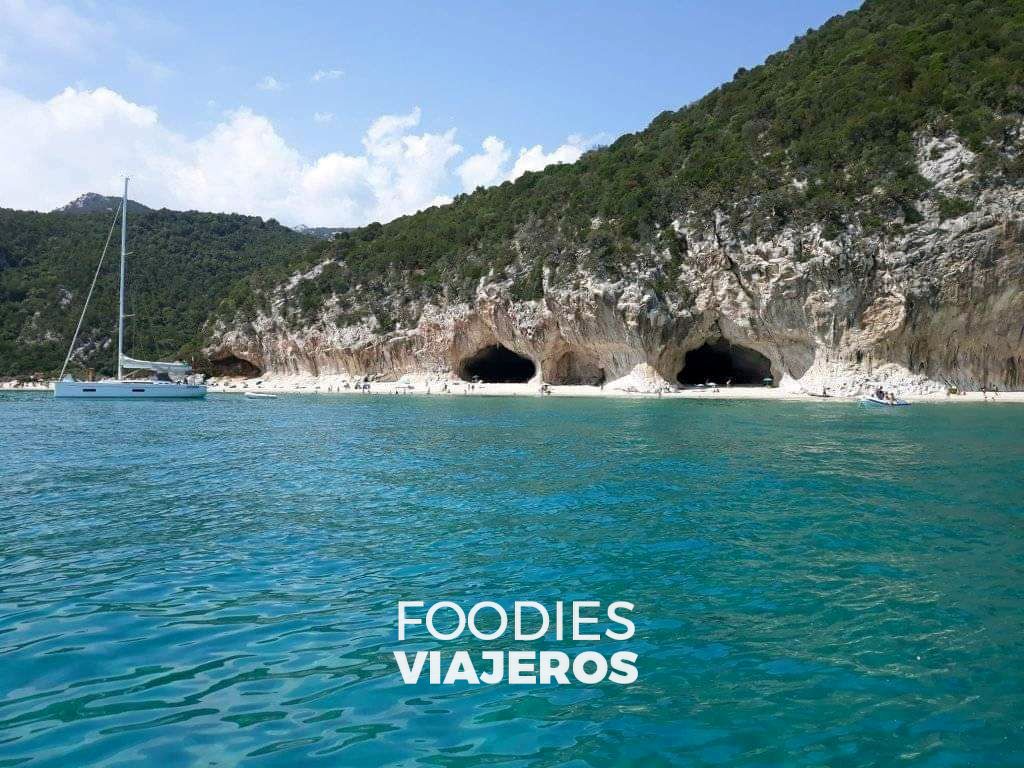 Cuevas de Cala Luna